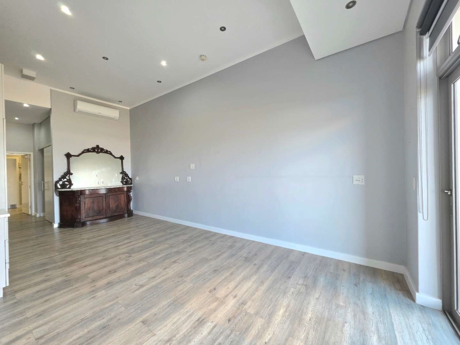 1 Bedroom Property for Sale in Plattekloof Western Cape